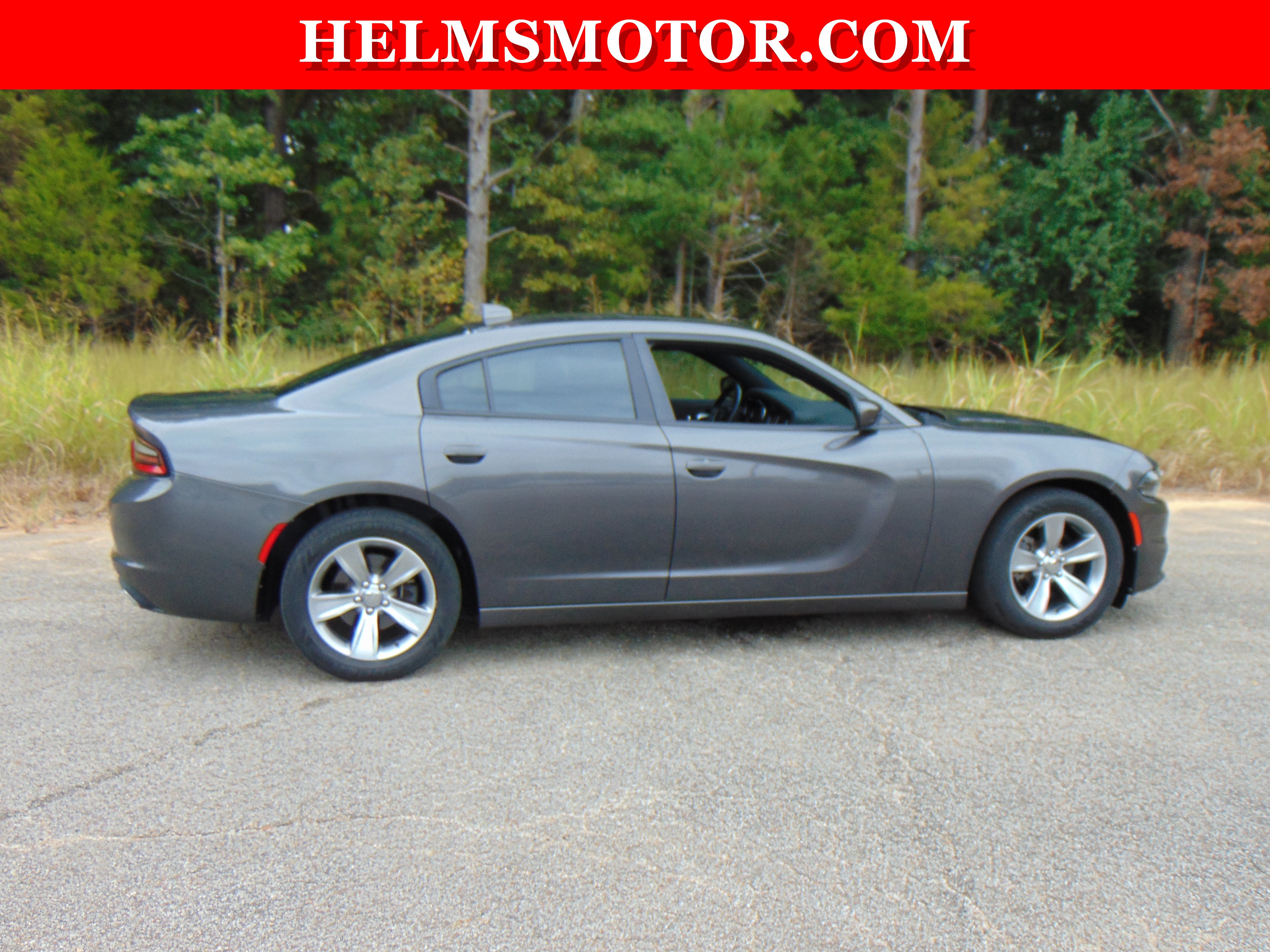 Used 2015 Dodge Charger SXT RWD image 18
