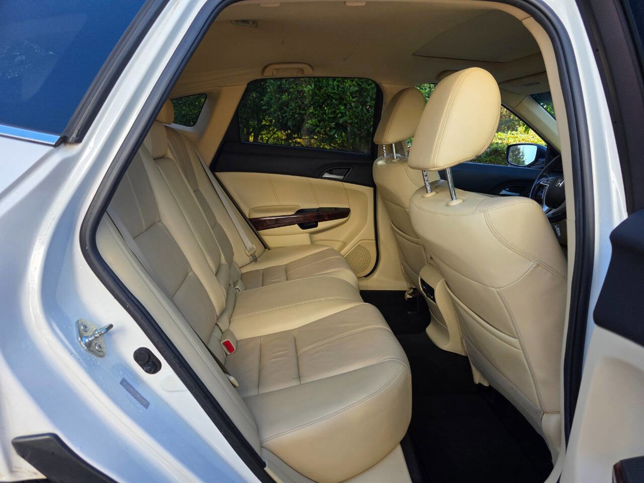 Used 2011 Honda Crosstour EX-L image 29