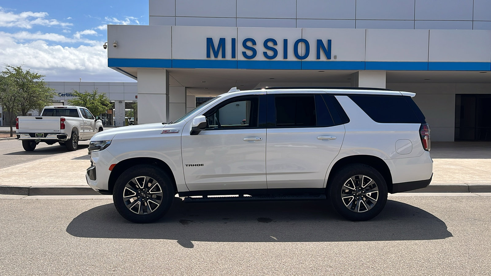 Used 2024 Chevrolet Tahoe Z71 AWD/4WD image 4
