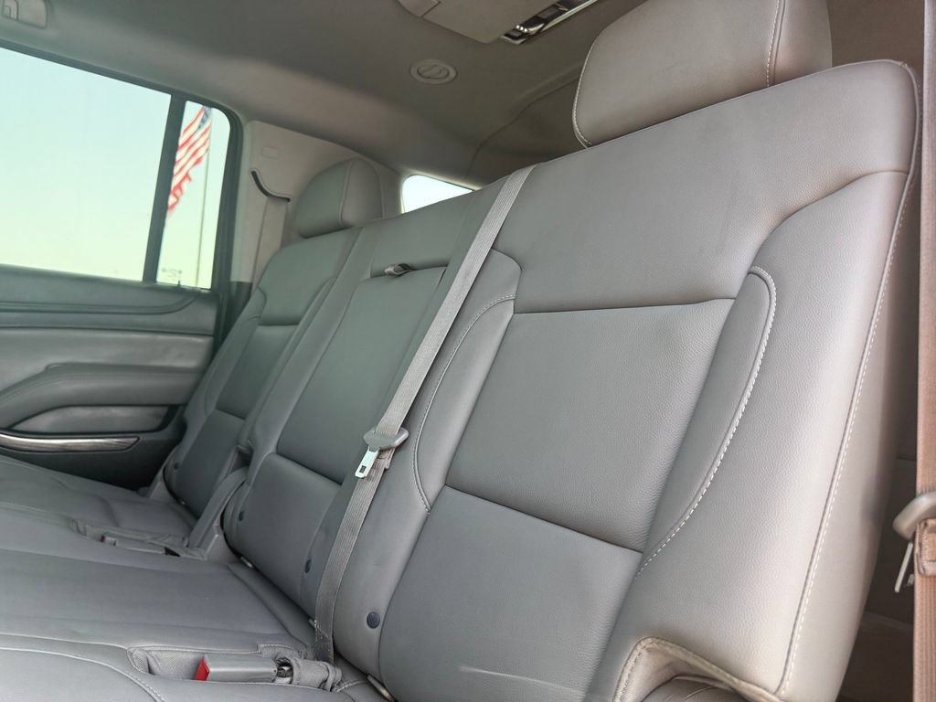 Used 2016 Chevrolet Suburban LT w/ Luxury Package RWD image 20