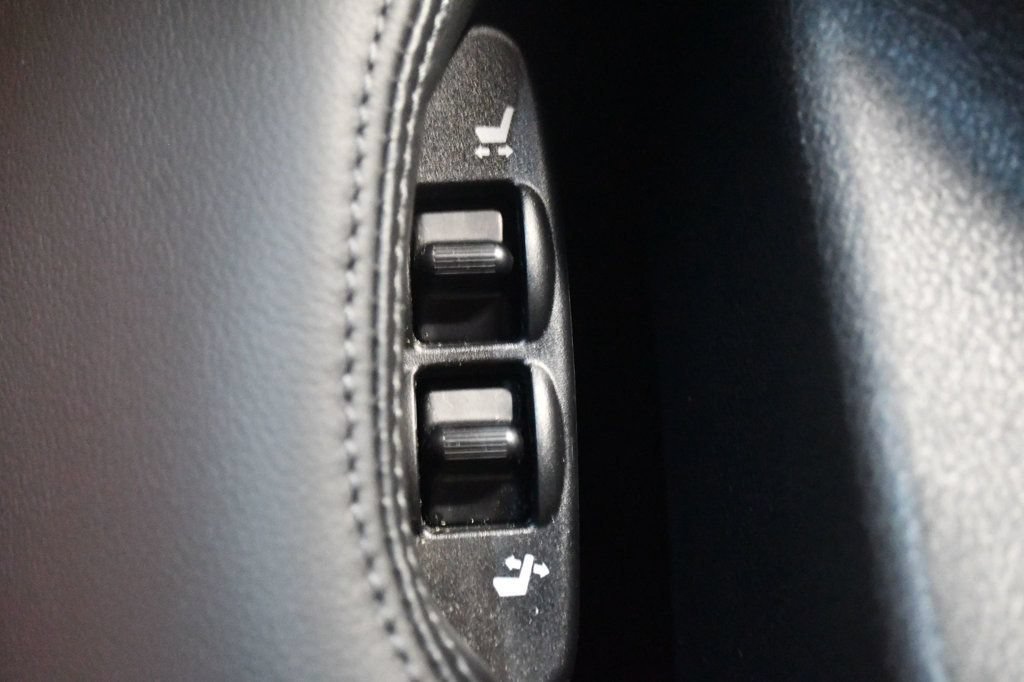 Used 2025 Nissan Z Performance w/ Floor Mat Package RWD image 65