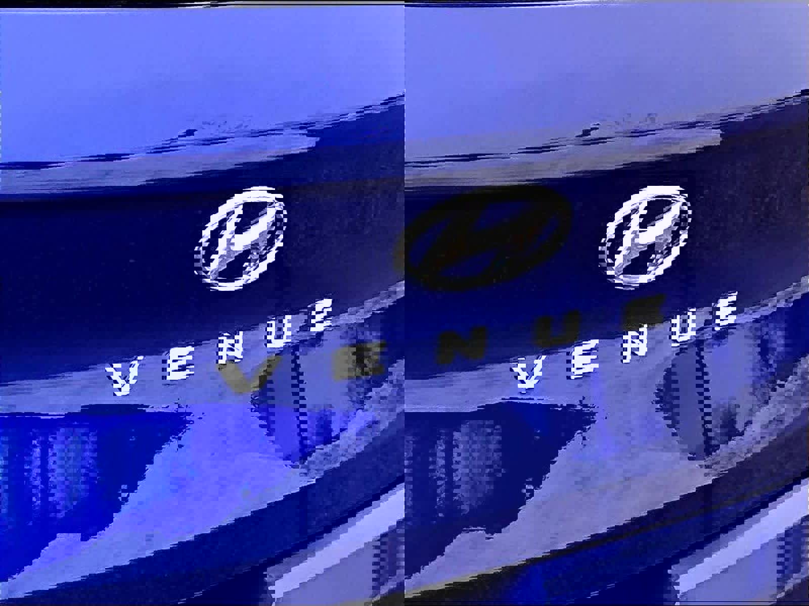 Used 2023 Hyundai Venue SEL image 27