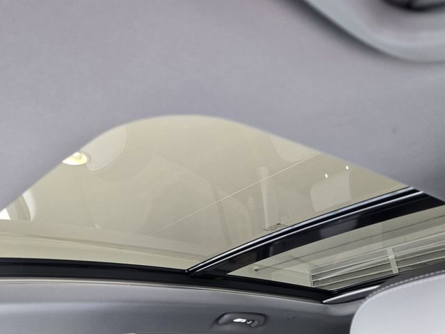 Certified 2023 GMC Terrain SLT w/ Tech Package image 18