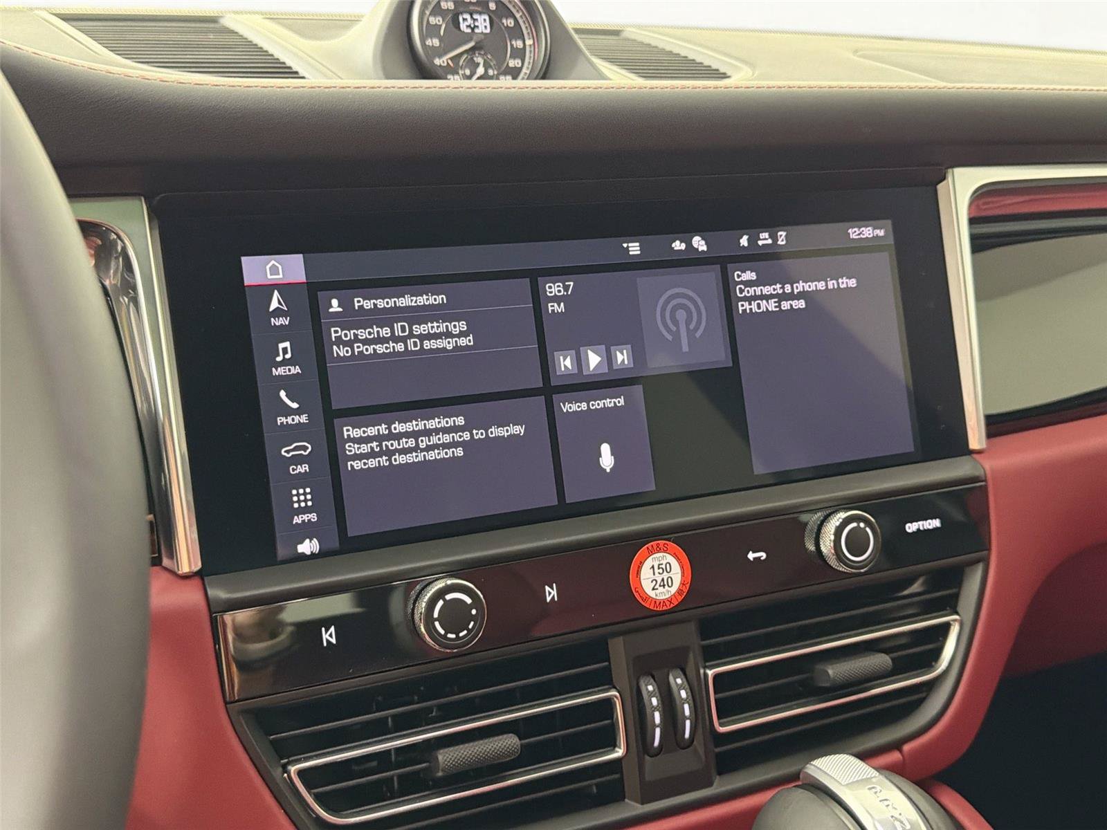 Certified 2025 Porsche Macan S AWD/4WD image 21