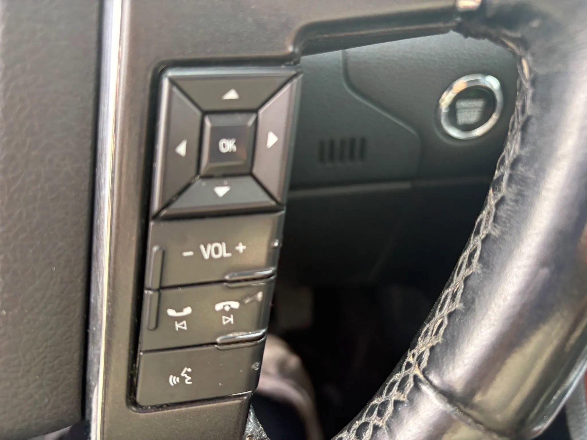 Used 2015 Lincoln Navigator 4WD image 32