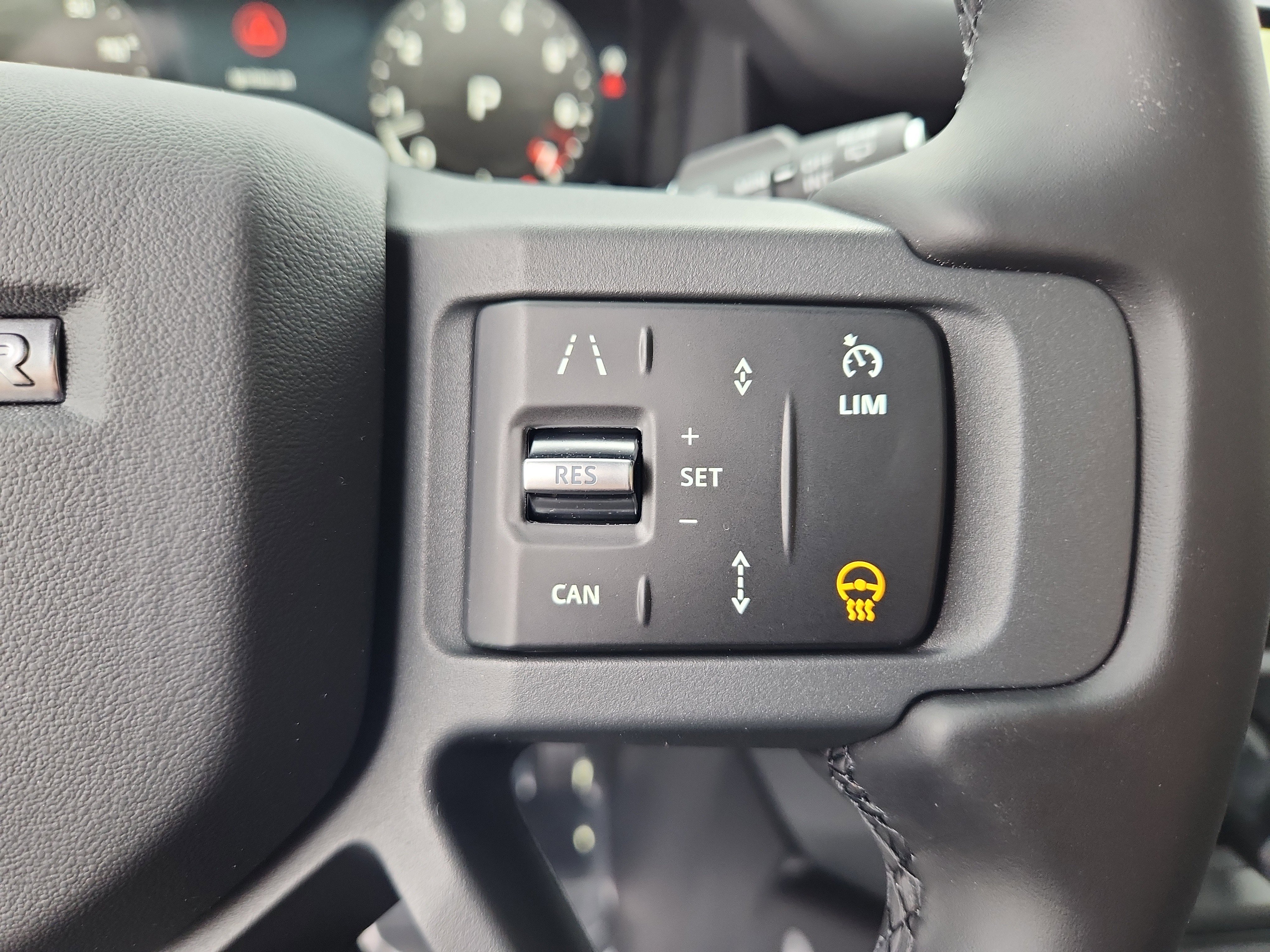 Used 2025 Land Rover Defender 130 S image 18