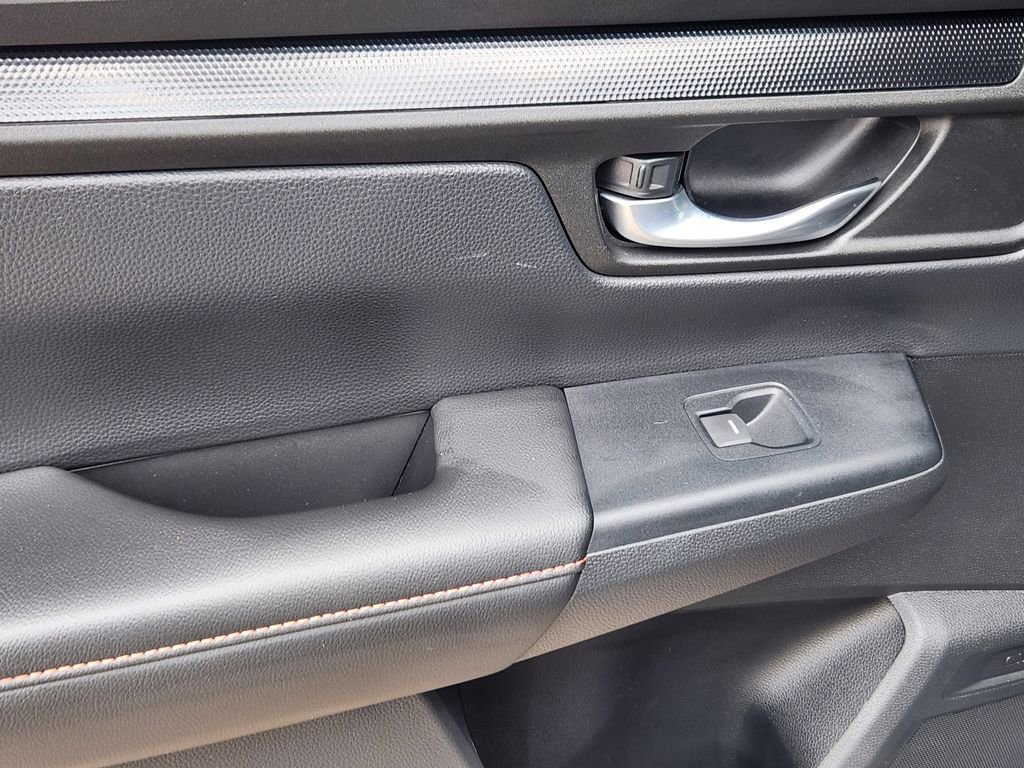 Used 2025 Honda CR-V Sport image 12