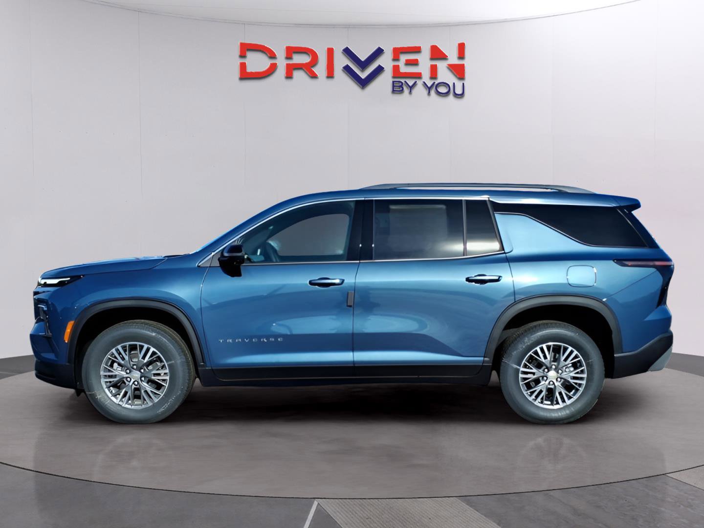 New 2026 Chevrolet Traverse LT w/ Driver Confidence Package image 2