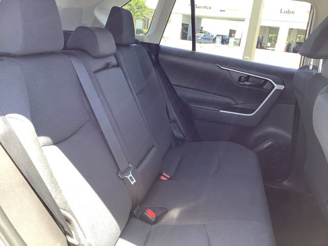 Used 2022 Toyota RAV4 LE AWD/4WD image 33