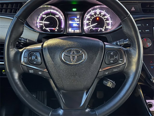 Used 2018 Toyota Avalon Limited image 26
