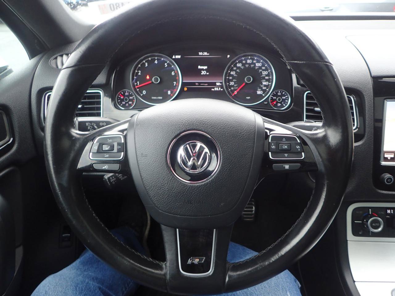 Used 2014 Volkswagen Touareg VR6 AWD/4WD image 15