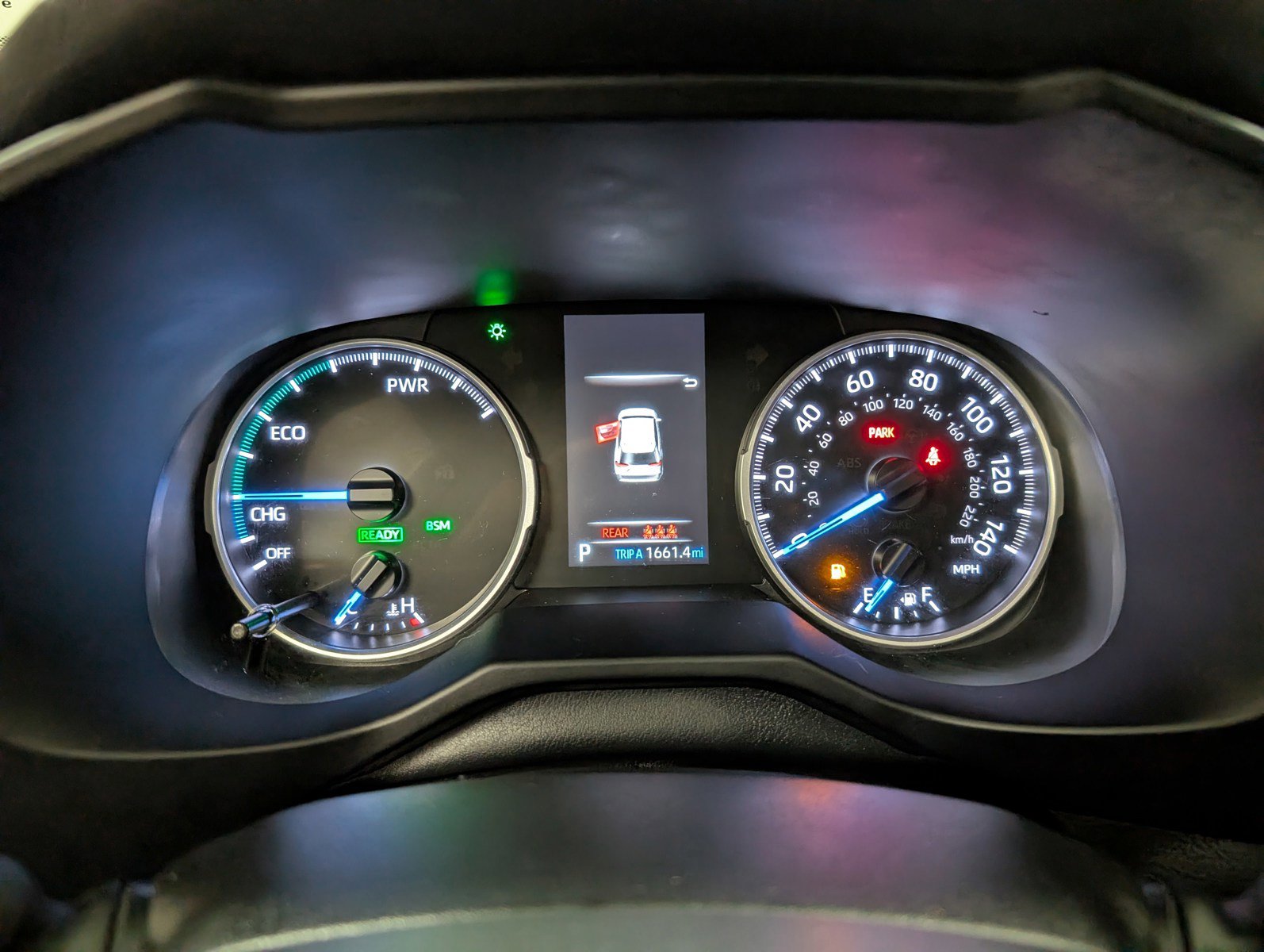 Used 2022 Toyota RAV4 XLE image 10