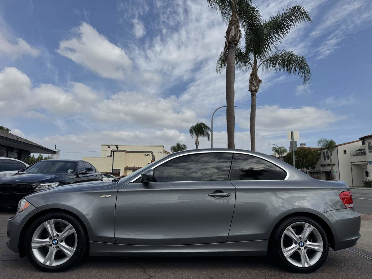Used 2012 BMW 128i Coupe image 2