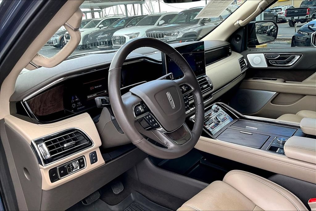 Used 2023 Lincoln Navigator L Reserve AWD/4WD image 17