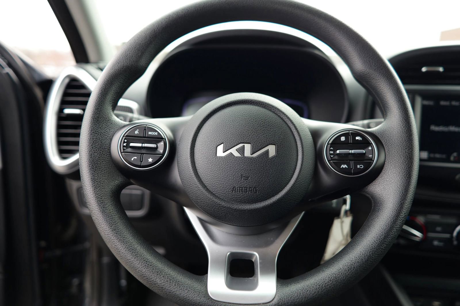 Used 2024 Kia Soul LX w/ Option Group 015 image 18