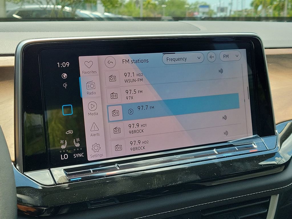 New 2026 Volkswagen Atlas SE FWD image 18