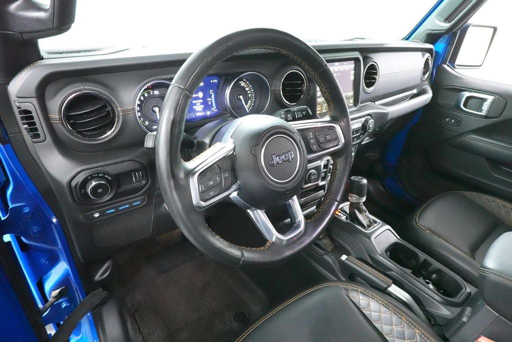Used 2023 Jeep Wrangler Unlimited Sahara AWD/4WD image 27