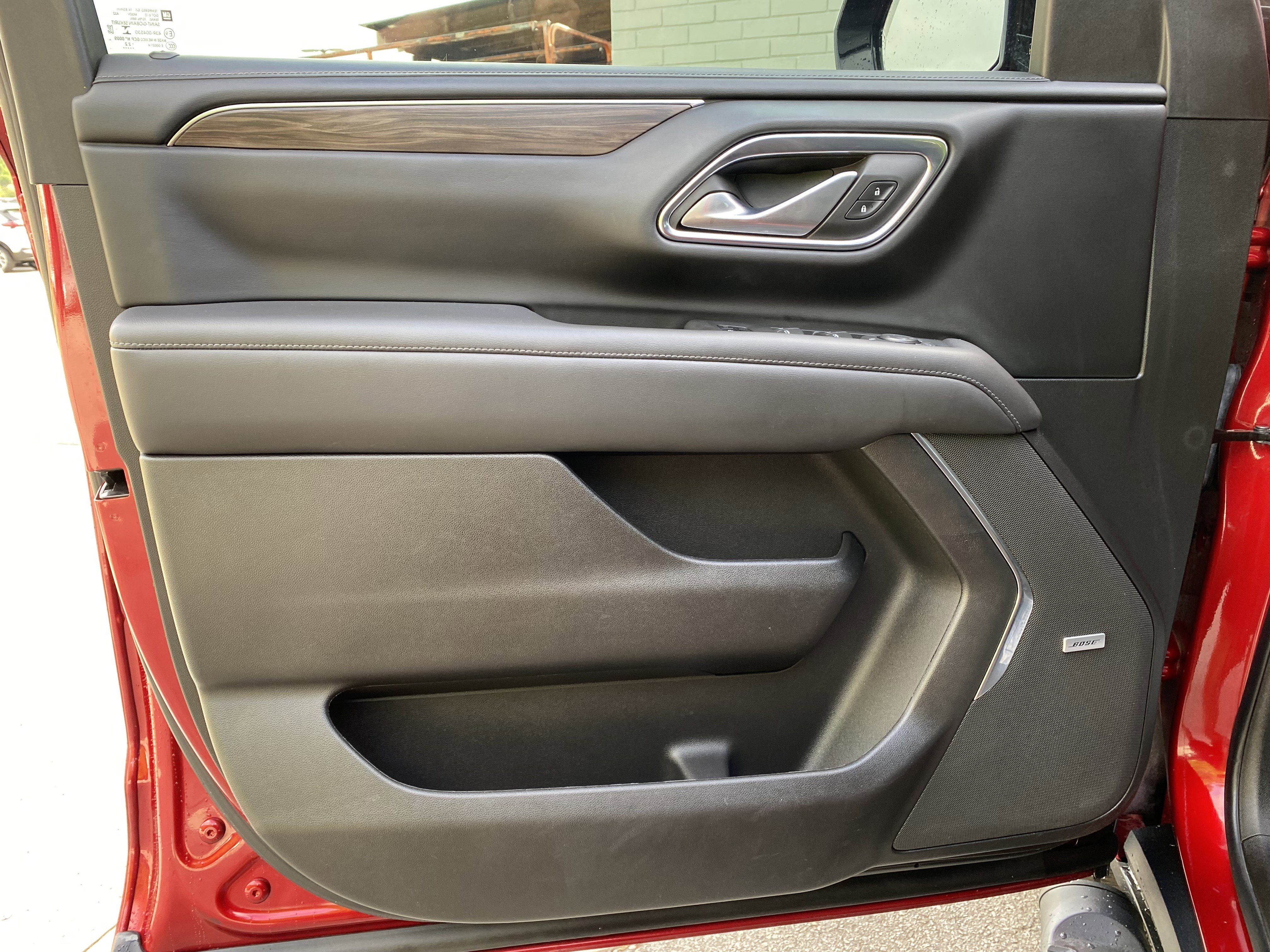 Used 2022 Chevrolet Suburban Z71 AWD/4WD image 15