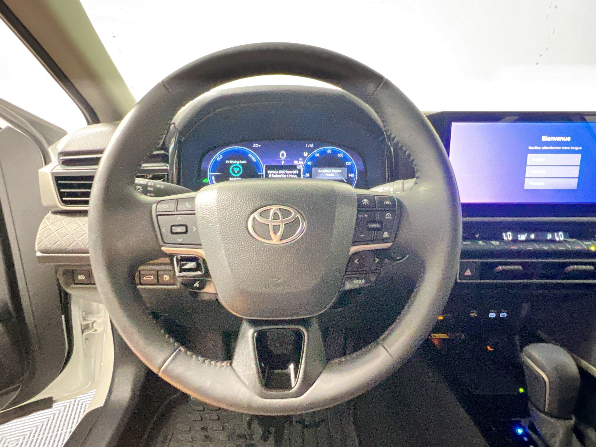 Used 2025 Toyota Camry XLE FWD image 17