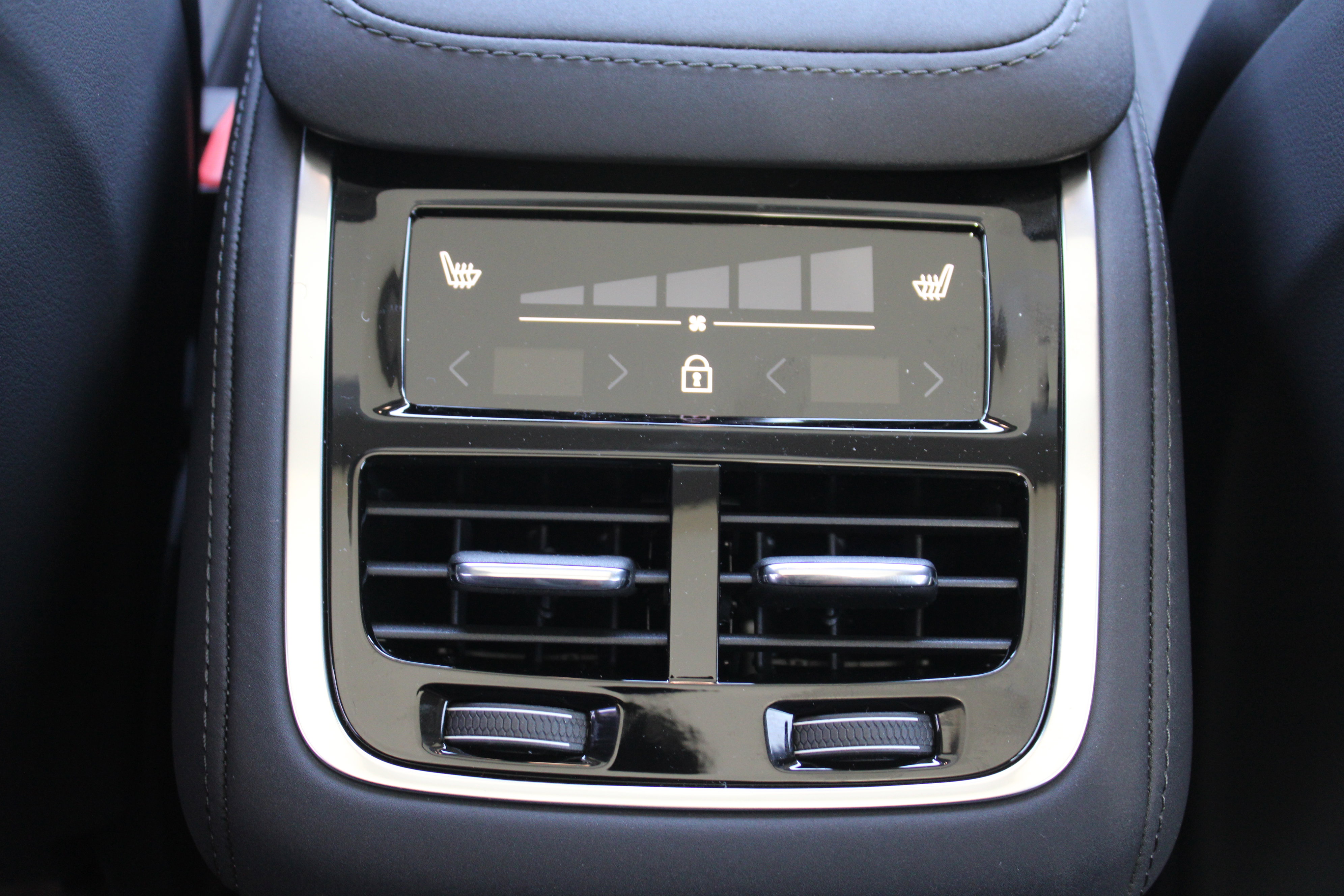 New 2026 Volvo XC90 B5 Plus w/ Protection Package AWD/4WD image 35