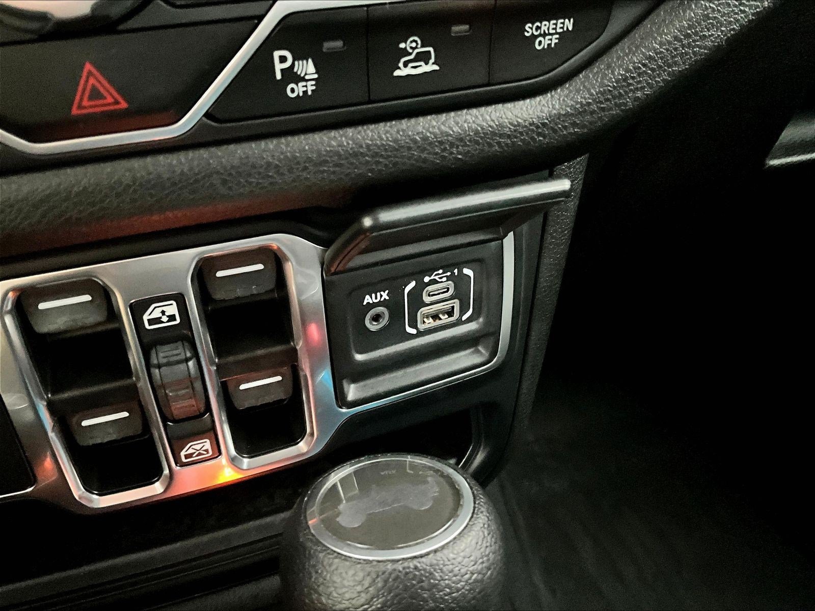 Used 2024 Jeep Wrangler Unlimited Sport AWD/4WD image 16
