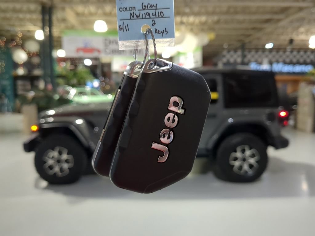 Used 2022 Jeep Wrangler Unlimited Rubicon w/ Steel Bumper Group AWD/4WD image 4