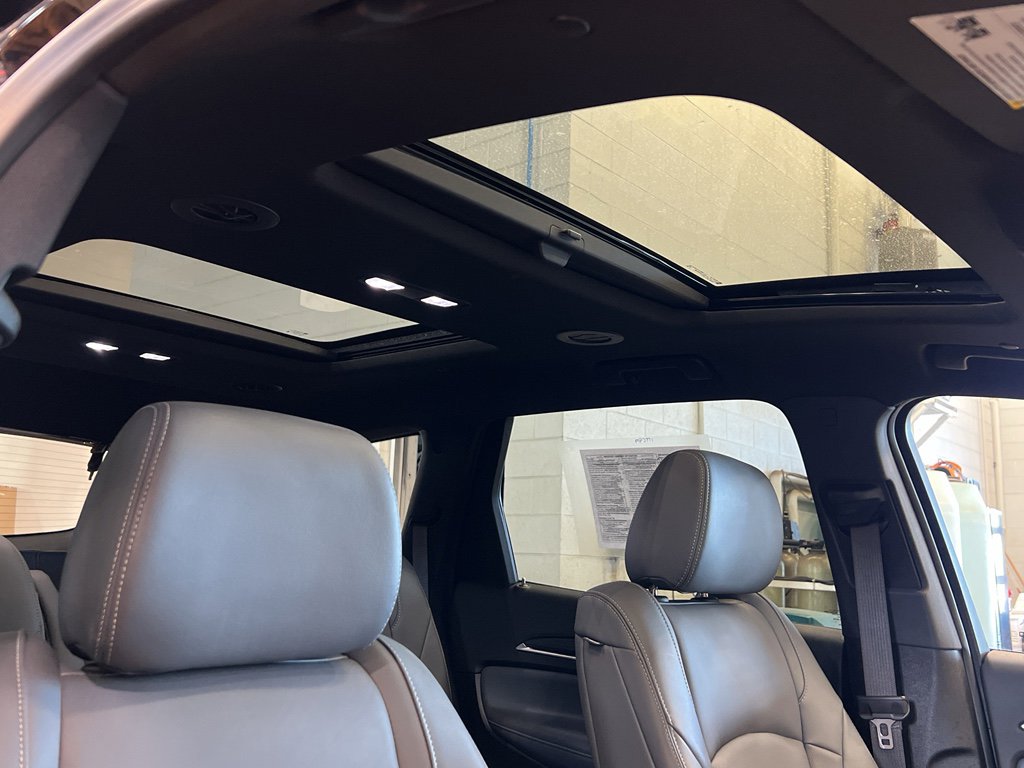 Used 2024 Buick Enclave Essence w/ Experience Buick Package image 32