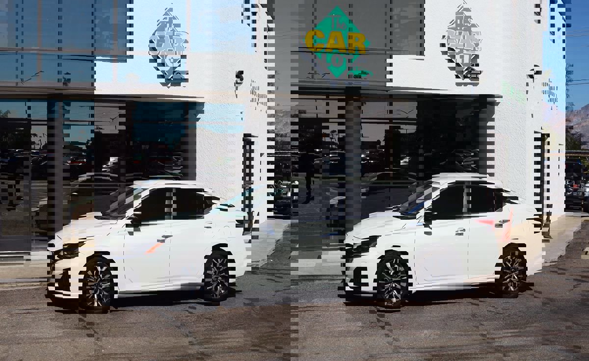 Used 2024 Nissan Altima 2.5 SV image 7