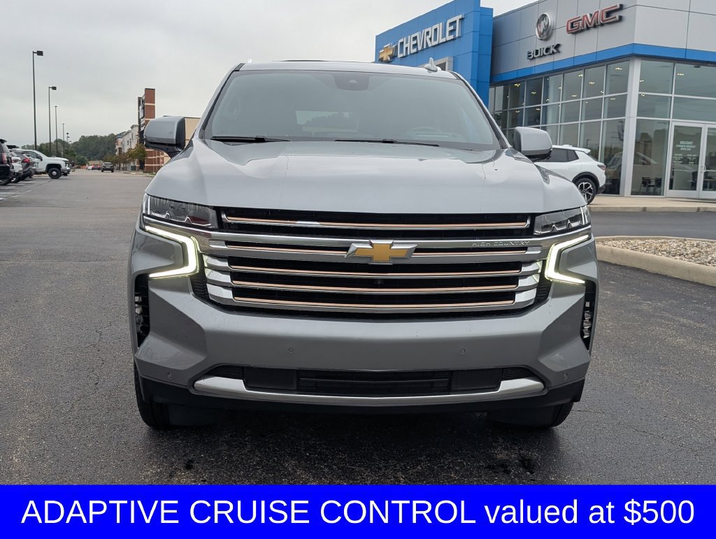 Used 2023 Chevrolet Suburban High Country w/ Premium Package 2 AWD/4WD image 2