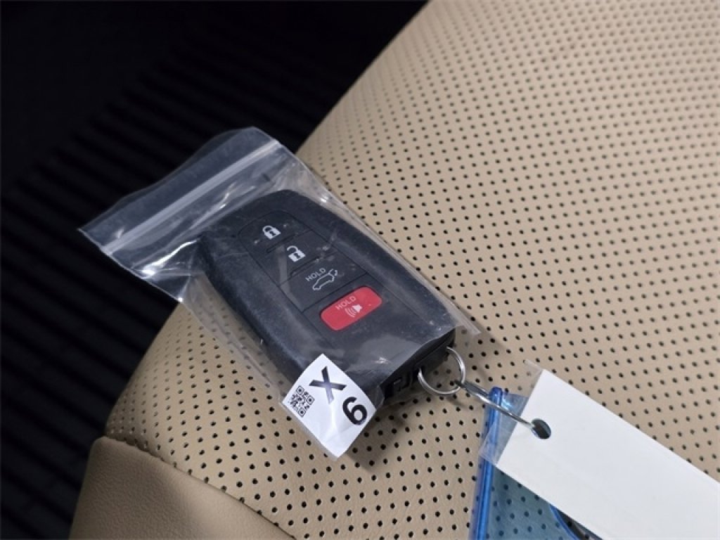 New 2025 Toyota RAV4 Limited image 35