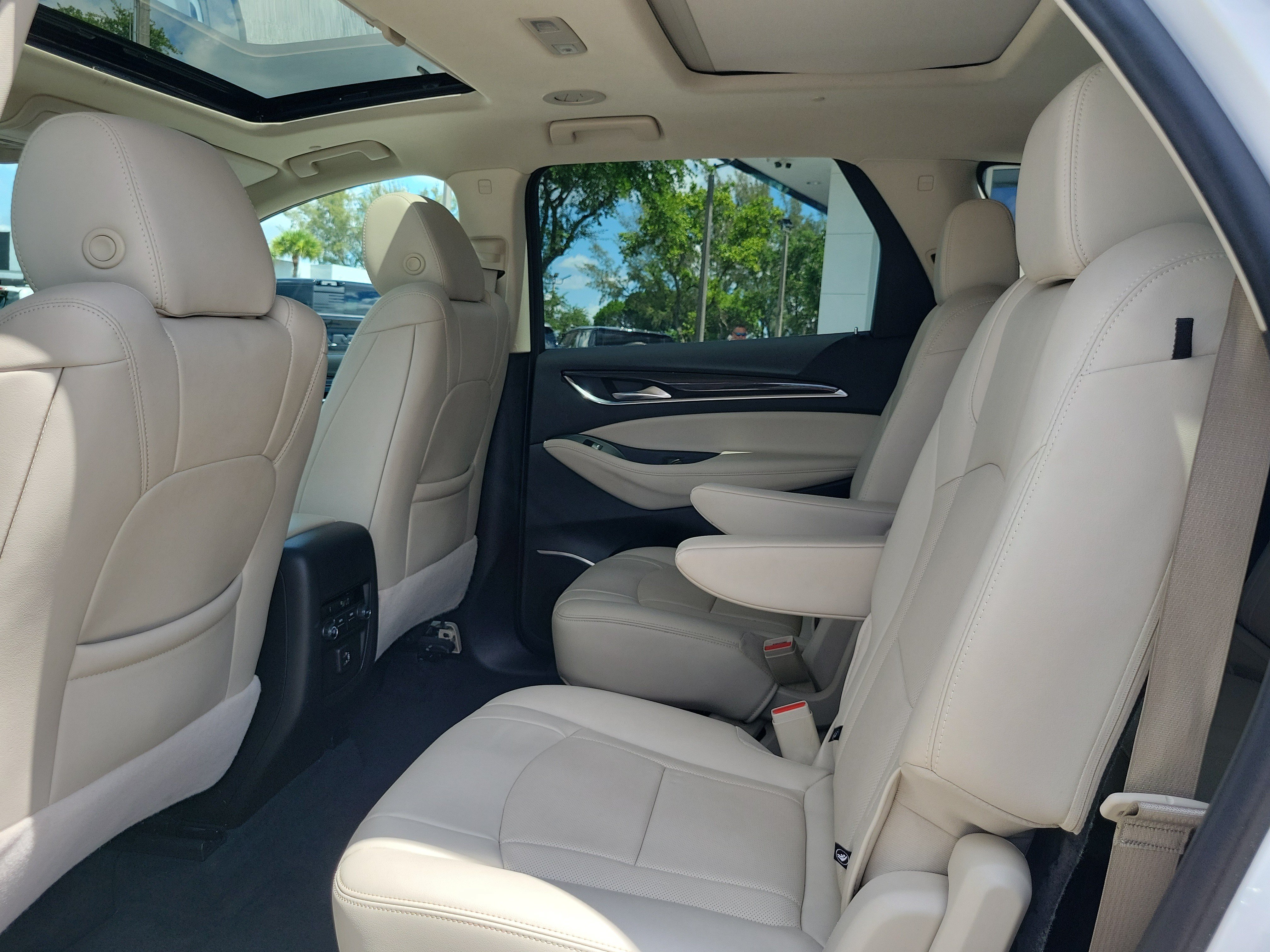Used 2024 Buick Enclave Essence w/ Experience Buick Package FWD image 14