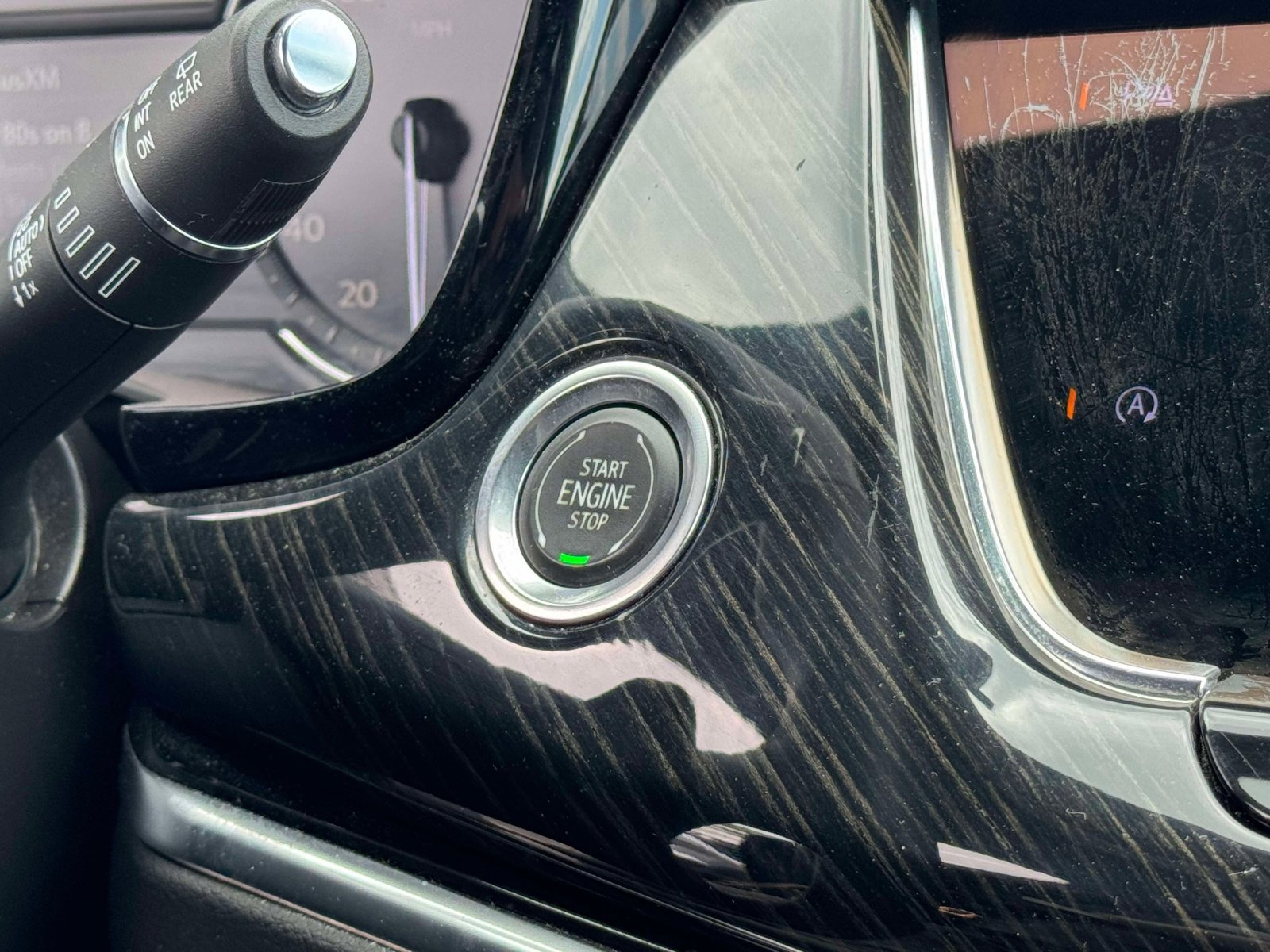 Used 2021 Cadillac XT6 Premium Luxury AWD/4WD image 6