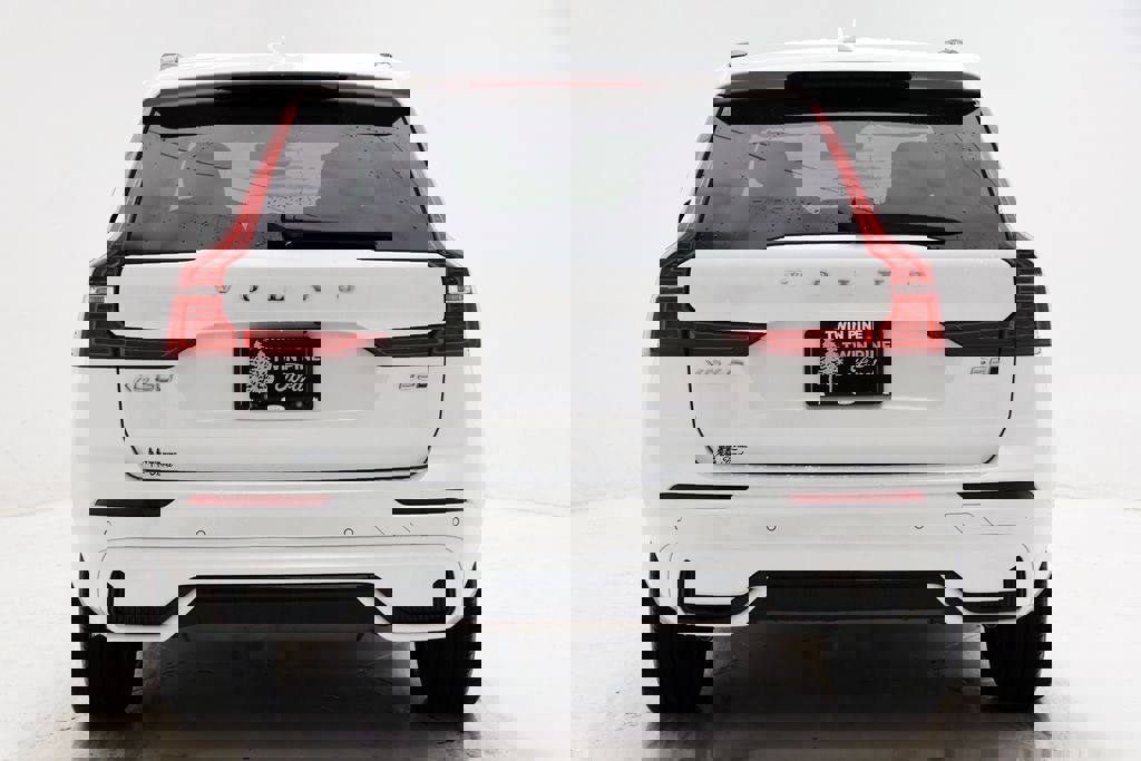 Used 2025 Volvo XC60 B5 Core AWD/4WD image 8