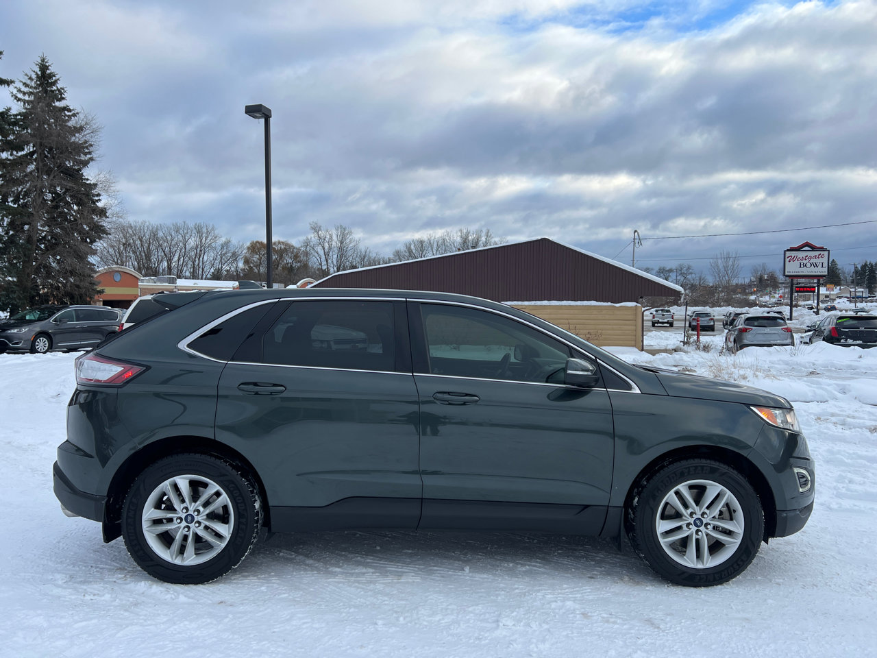 Used 2015 Ford Edge SEL image 13