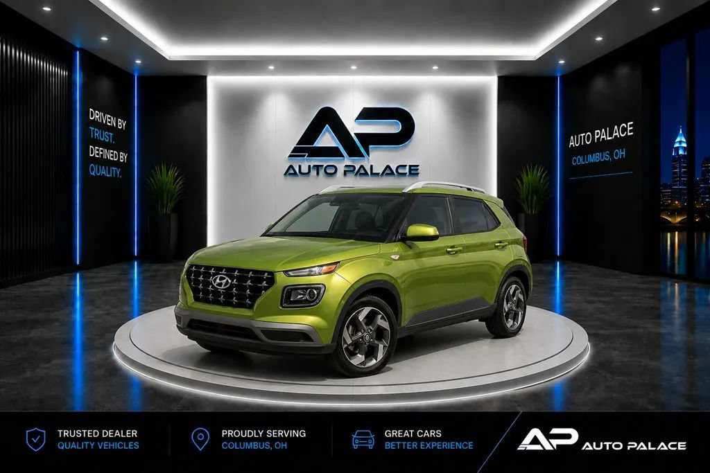 Used 2023 Hyundai Venue SEL FWD image 1