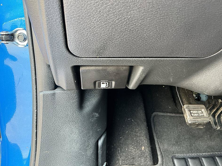 Certified 2023 Nissan Sentra SV FWD image 14