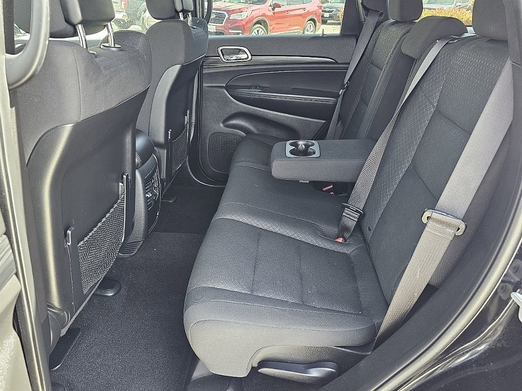 Used 2020 Jeep Grand Cherokee Laredo w/ 18" Wheel & 8.4" Radio Group image 21