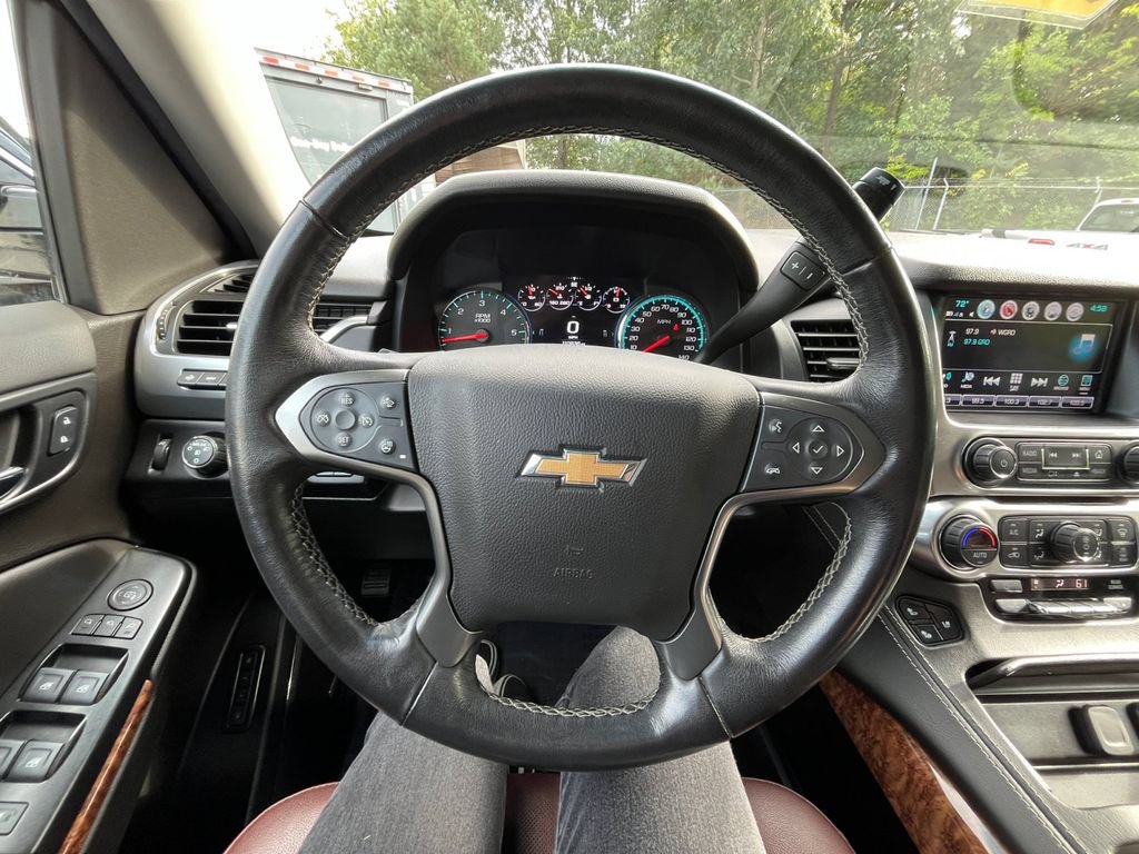 Used 2020 Chevrolet Suburban Premier w/ Premier Plus Edition AWD/4WD image 11