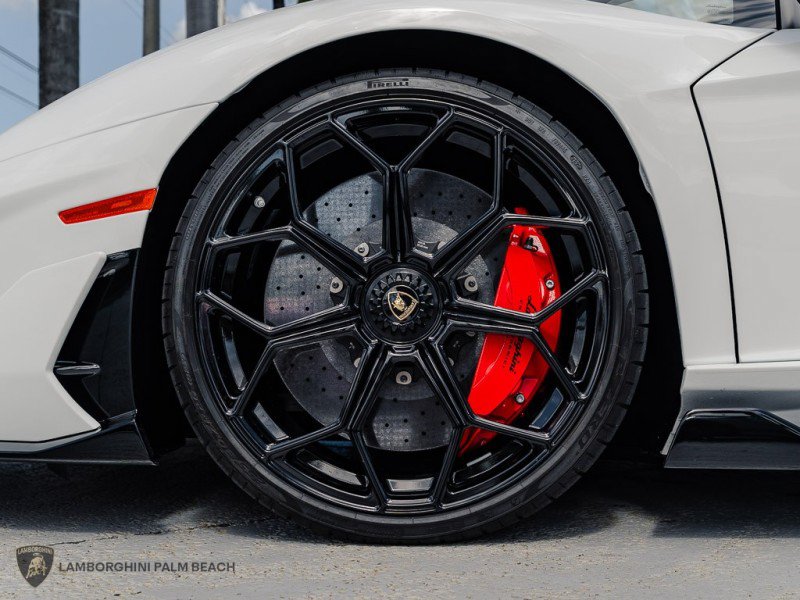 Used 2021 Lamborghini Aventador SVJ AWD/4WD image 44
