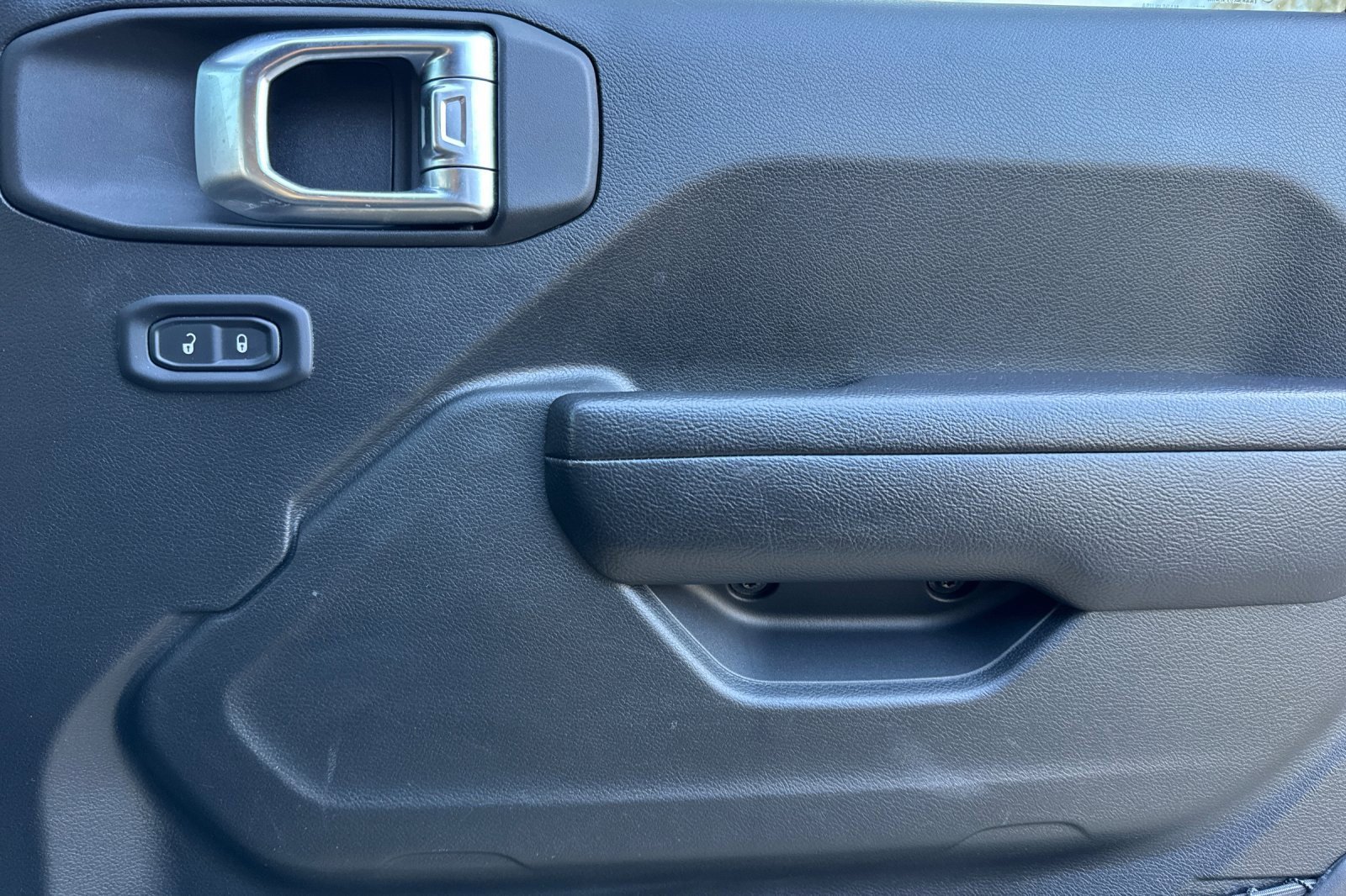 Used 2024 Jeep Wrangler Unlimited image 20