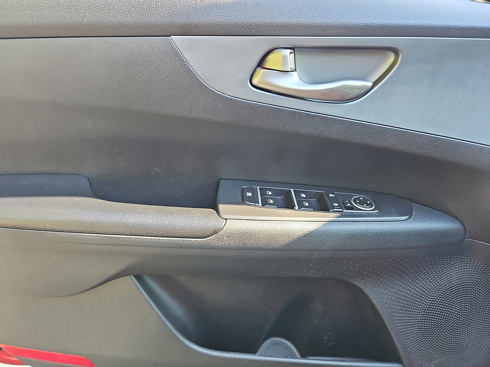 Used 2021 Kia Forte LXS FWD image 12