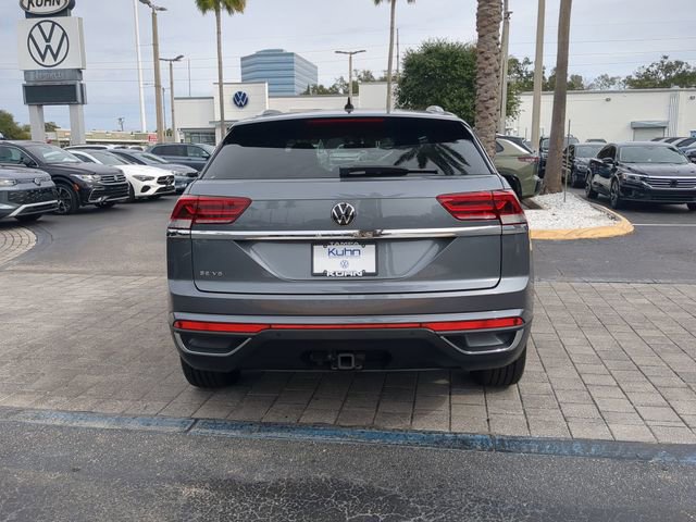Certified 2022 Volkswagen Atlas Cross Sport SE w/ Panoramic Sunroof Package image 5