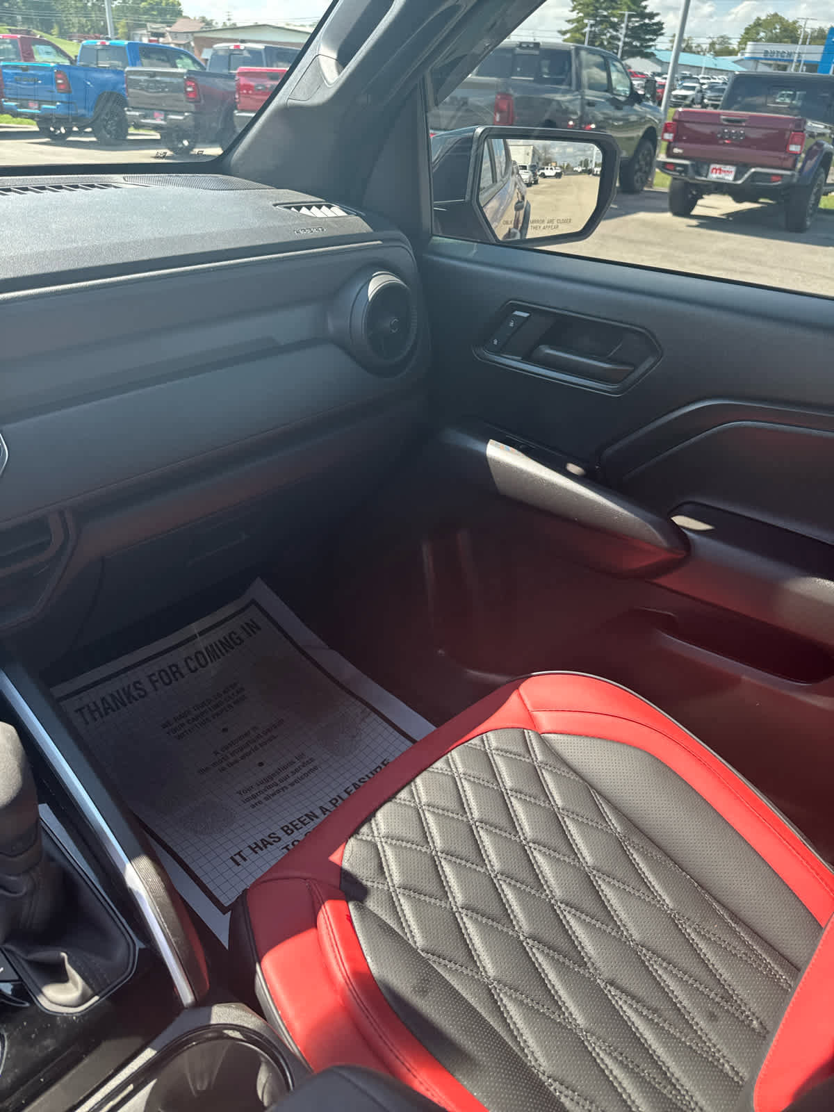 Used 2024 Chevrolet Colorado Trail Boss w/ Technology Package image 29