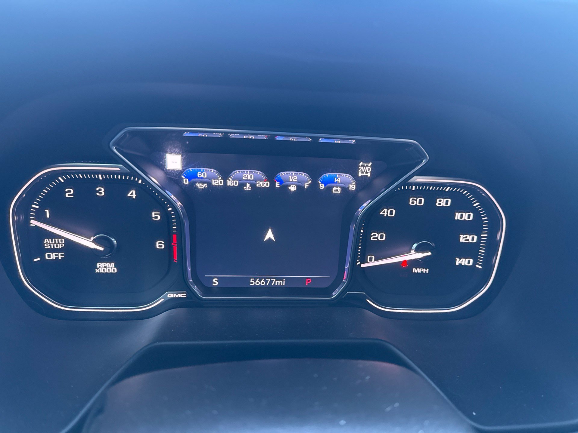 Used 2021 GMC Yukon XL AT4 w/ AT4 Premium Plus Package AWD/4WD image 9
