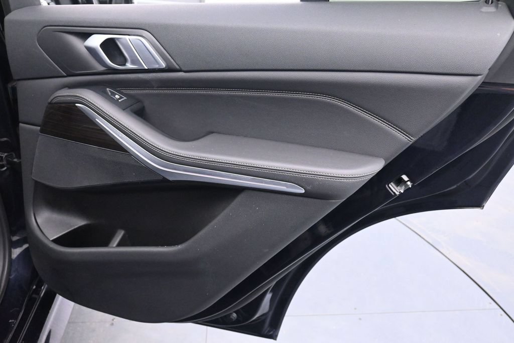 Used 2019 BMW X5 xDrive40i AWD/4WD image 16