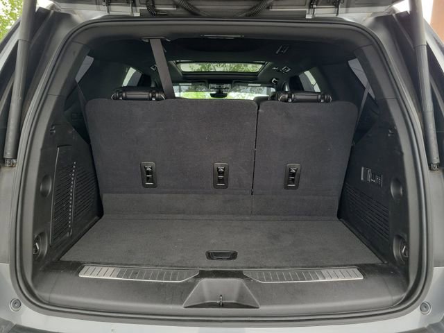 Used 2021 Chevrolet Tahoe Premier w/ Premium Package RWD image 32