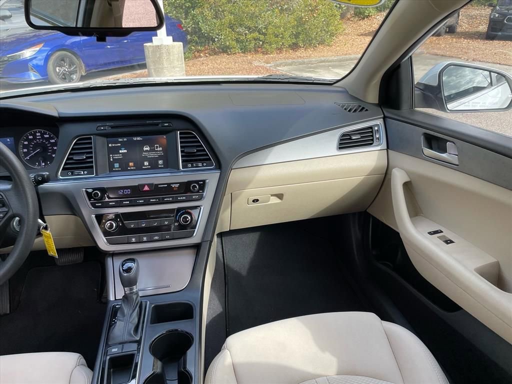 Used 2016 Hyundai Sonata SE image 7