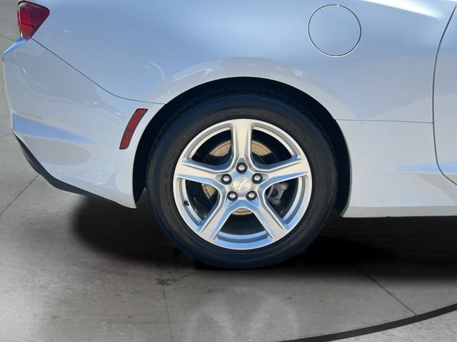 Certified 2023 Chevrolet Camaro LT RWD image 29