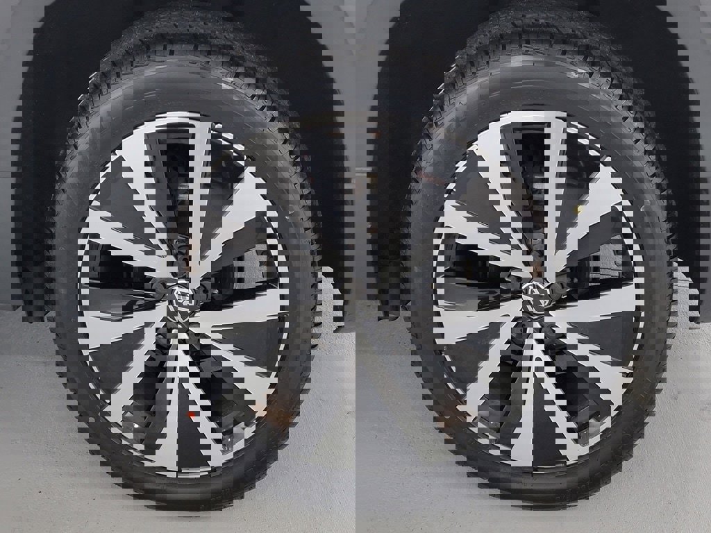 Used 2022 Volkswagen Taos SE image 11