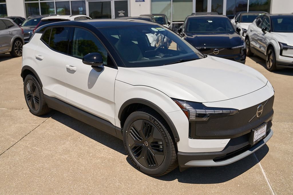 New 2026 Volvo EX30 Cross Country Ultra w/ Protection Package AWD/4WD image 4